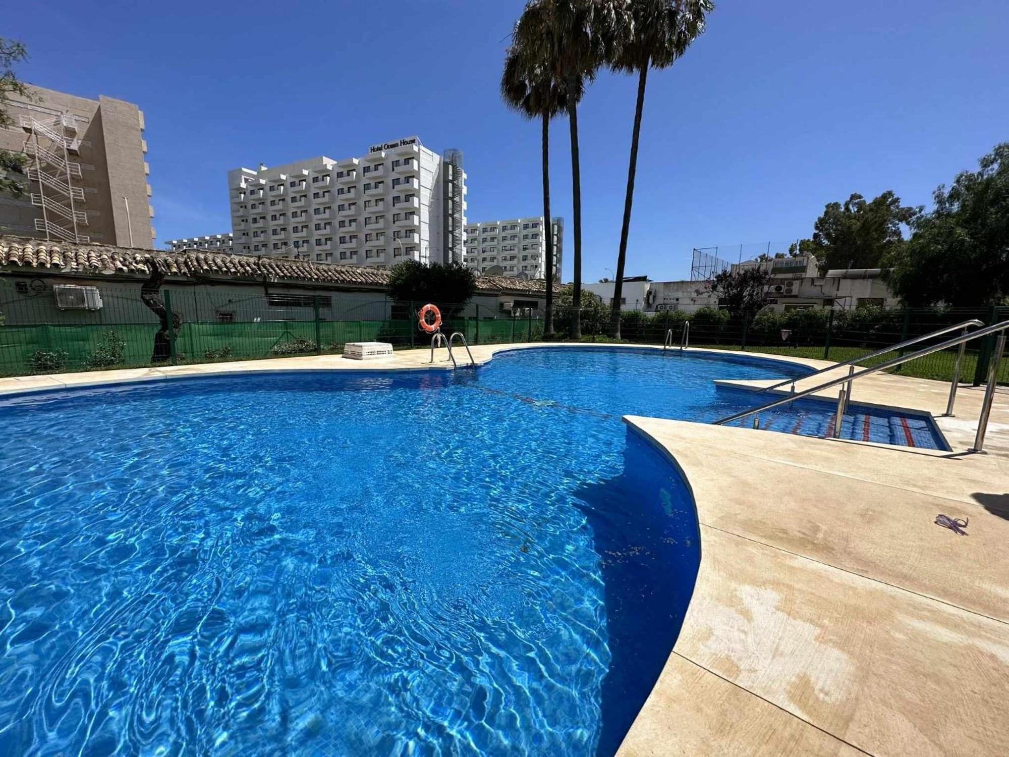 Apartamento La Carihuela A 2 Minutos De La Playa Torremolinos Ngoại thất bức ảnh